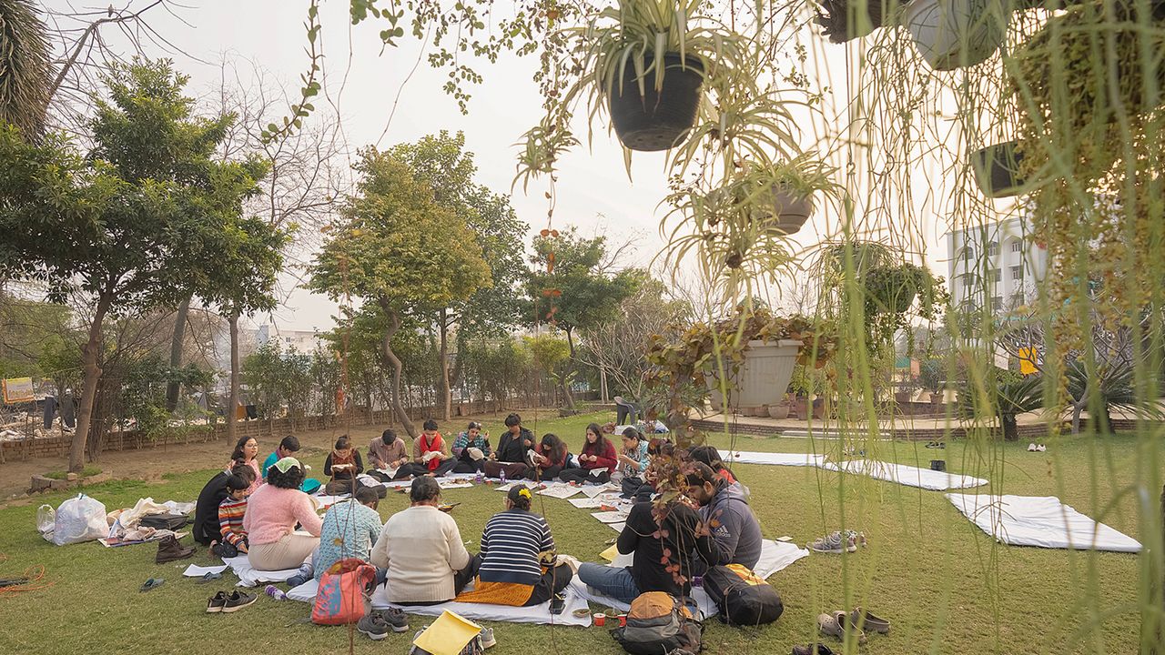 Rafoo workshop in a park