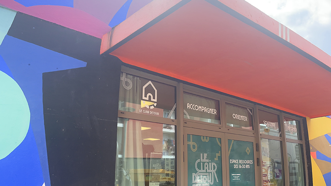 L’entrée du local Le Clair Détour