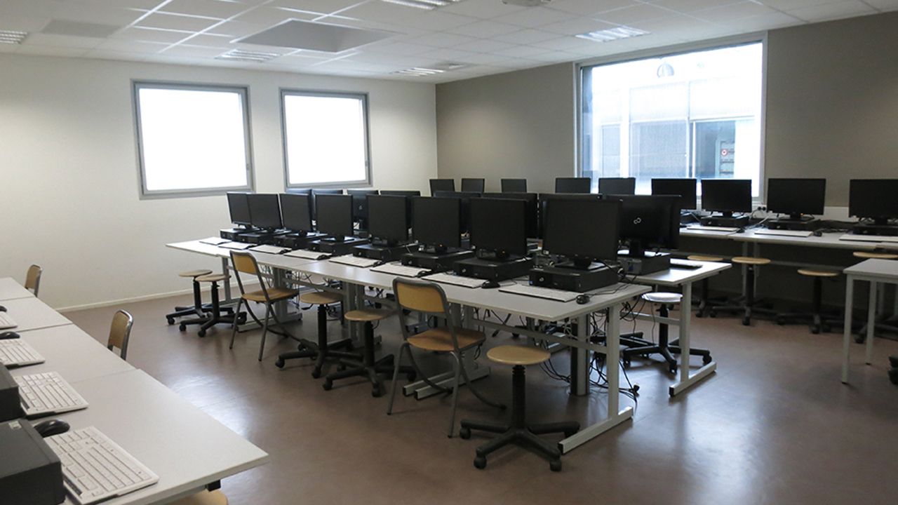 Salle informatique