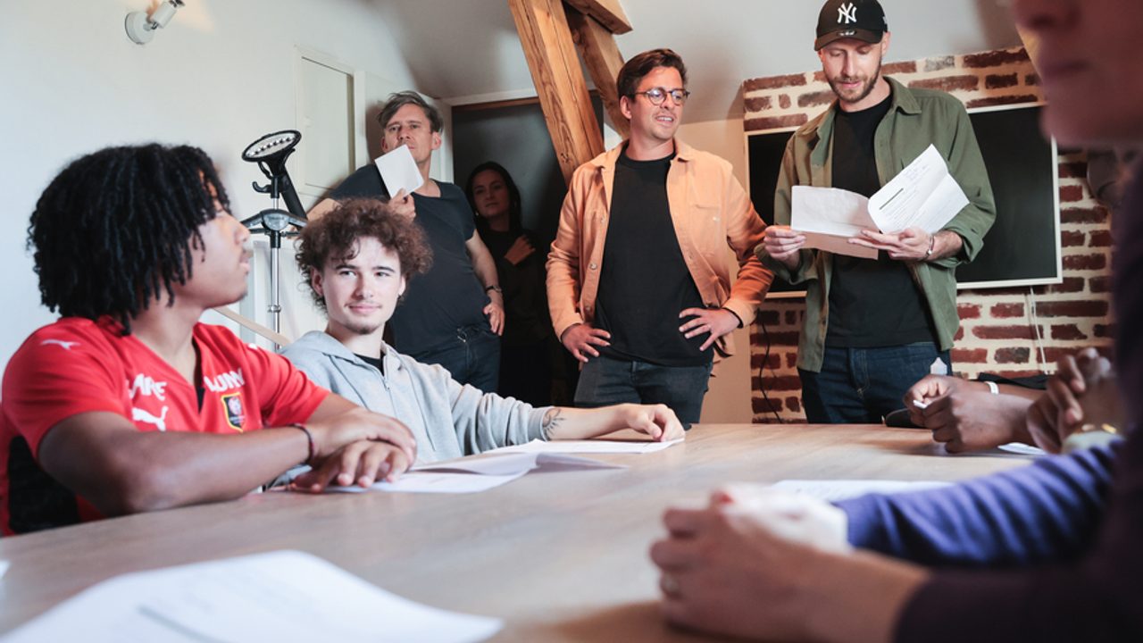 Des personnes en répétition avant le tournage de la vidéo de prévention Limits