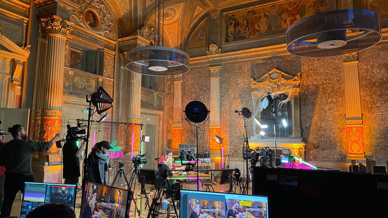 Tournage dans le foyer historique d'une émission musicale d'ARTE