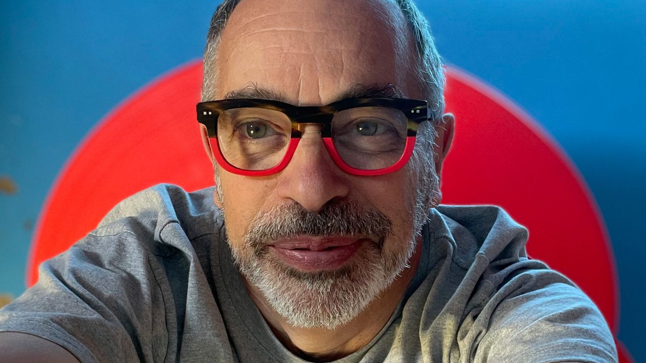 Selfie by Jean Jacques Birgé, on a red and blue background