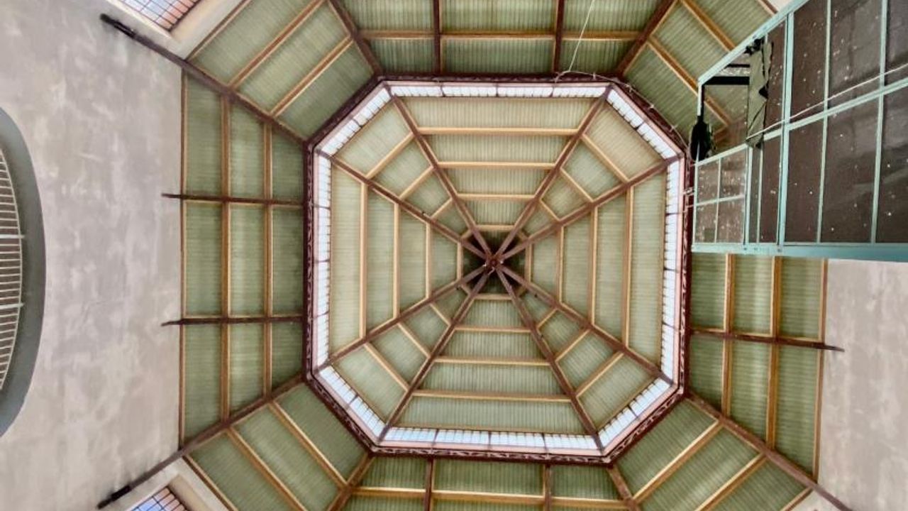 Détail du dome de la prison Jacques Cartier