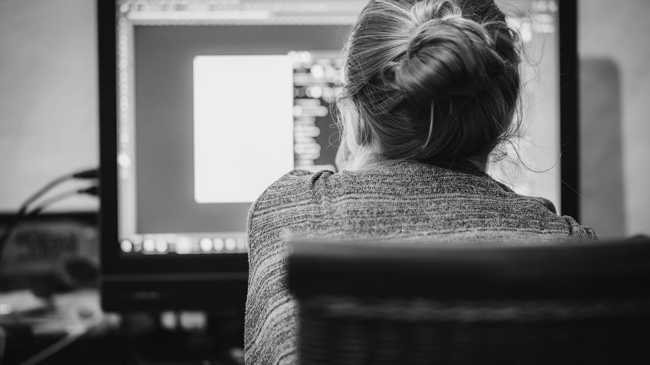 Une rédactrice web SEO au service de ses clients adorés