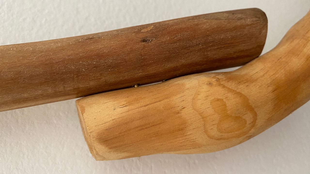 gros plan sur un assemblage en bois