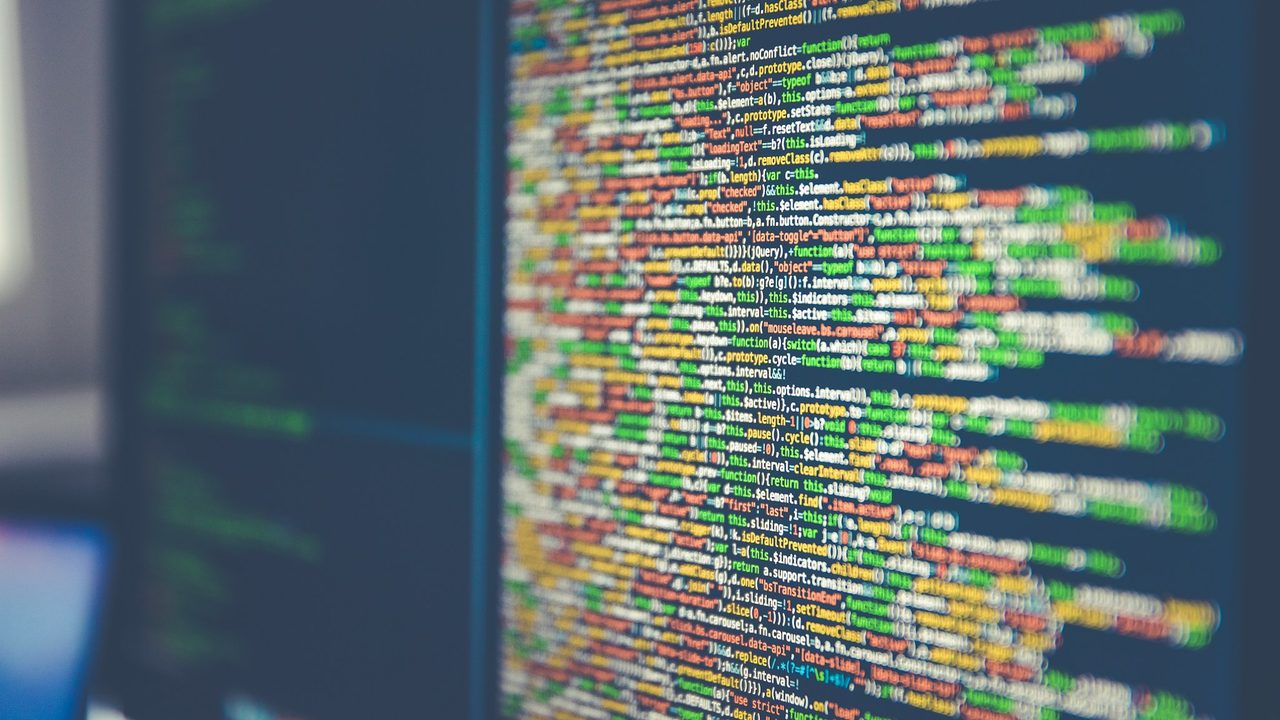 un écran d'ordinateur avec des lignes de code