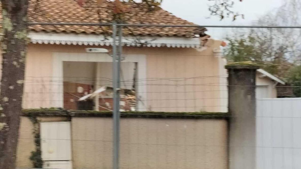 Démolition d'une maison à Cadaujac