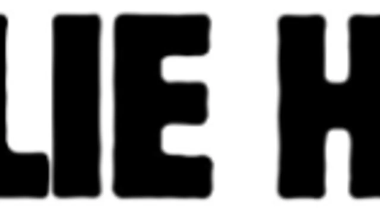 Brève de Fabrice Nicolino annonçant la parution de La Guerre de l’attention. Comment ne pas la perdre d’Yves Marry et de Florent Souillot dans Charlie Hebdo (n°1541, 2 février 2022)