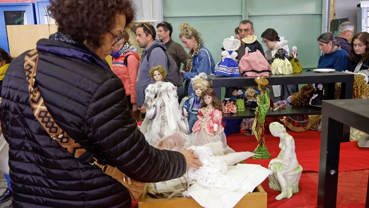 Stand de vente à la Belle déchette où réemploi et seconde main deviennent un choix de consommation !