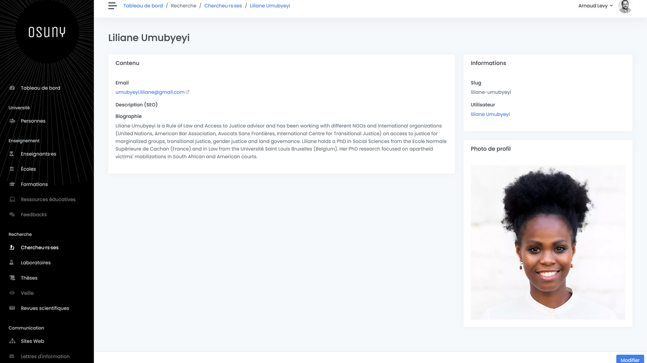 Lecture d'une chercheuse