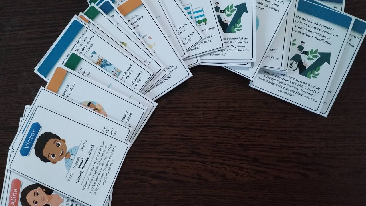 Degrowth card game