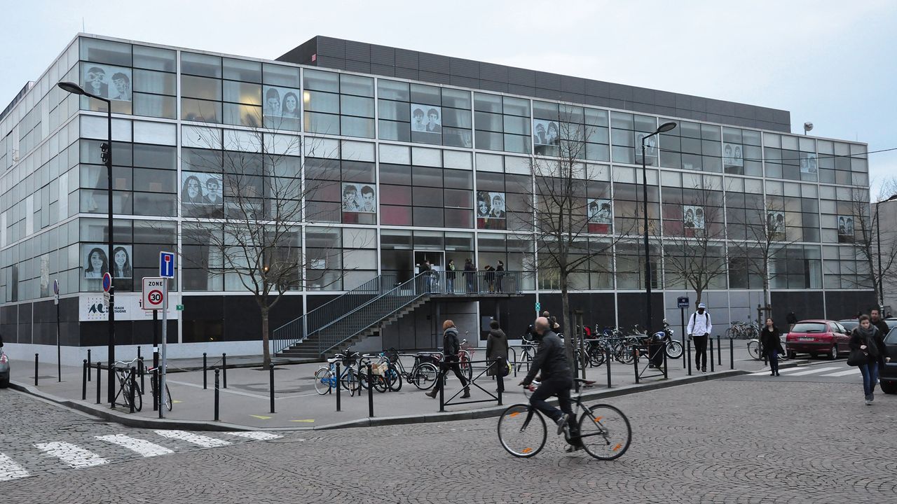 Bâtiment principal place Renaudel