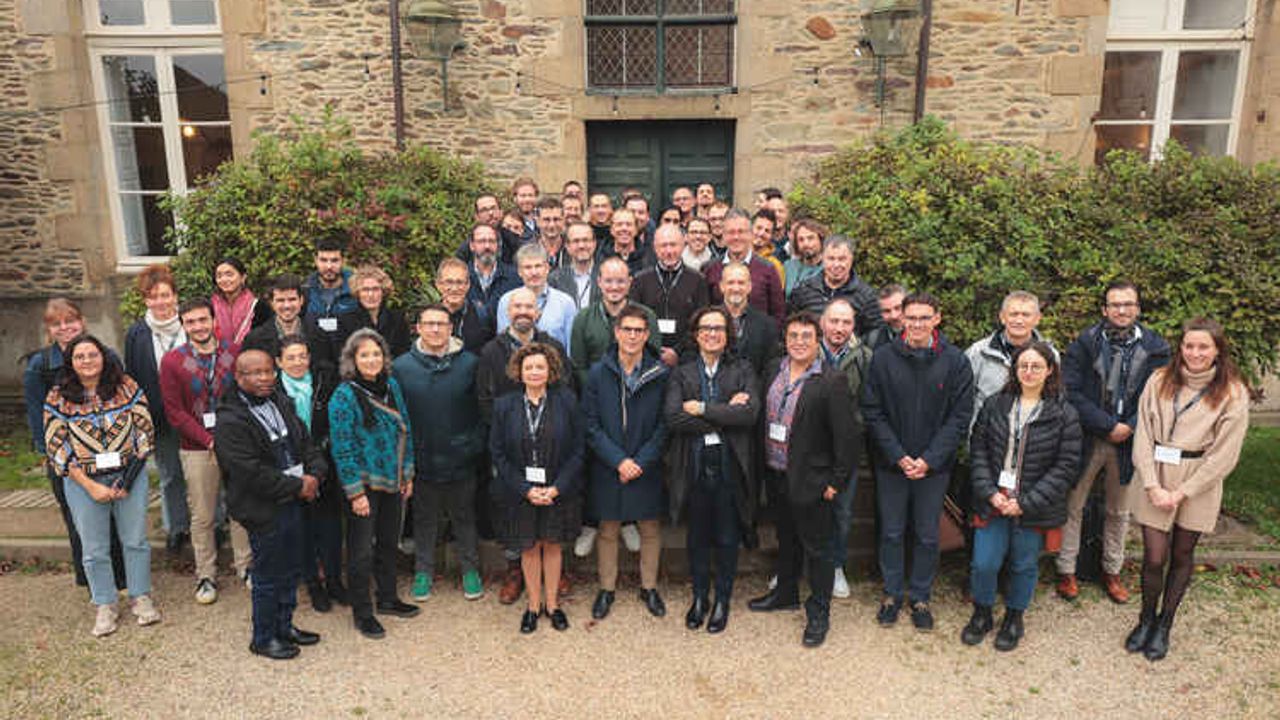 Evènement City Orchestra 2024, photo de groupe des participants à l'événement devant l'eclozr