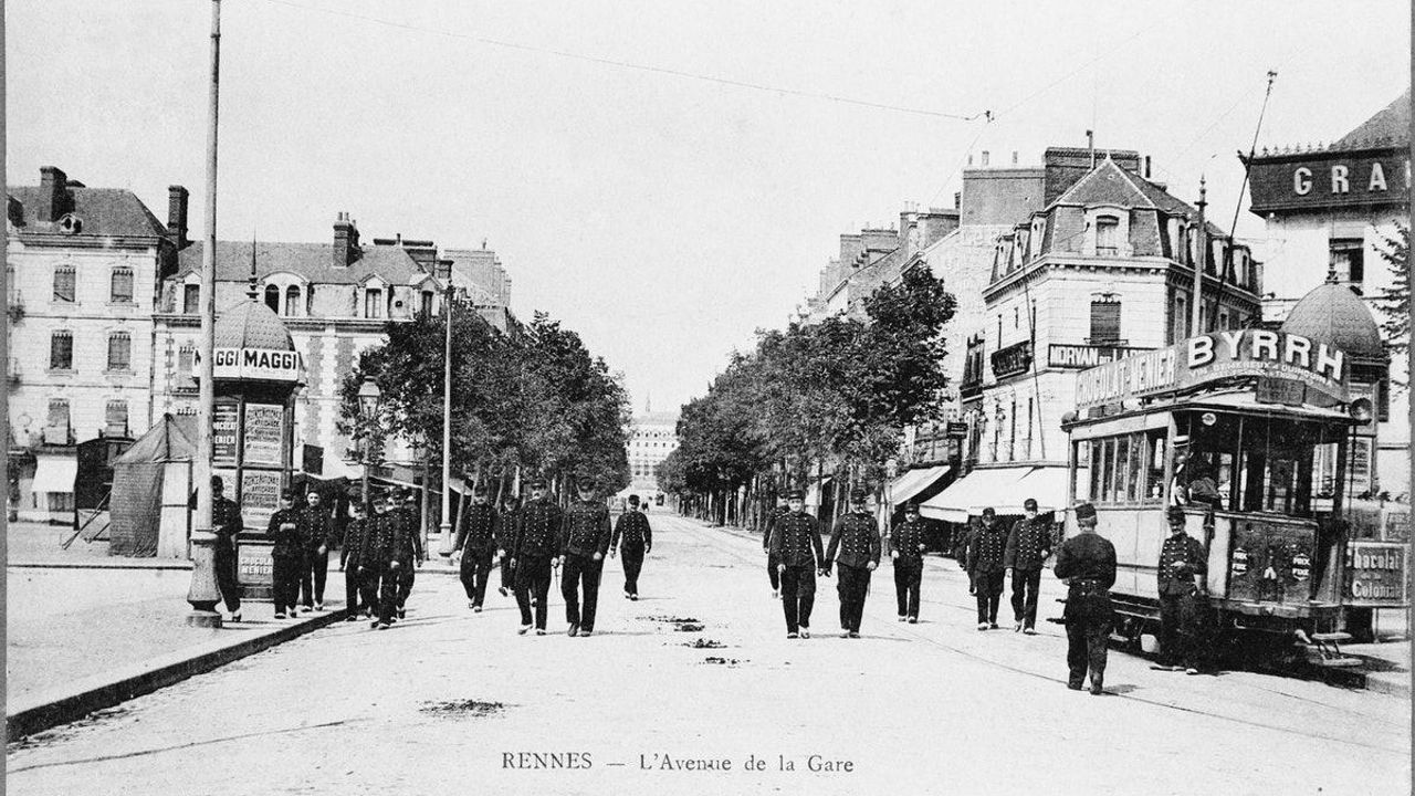 Musée de Bretagne. Rennes, l'avenue de la Gare, début du XXe siècle