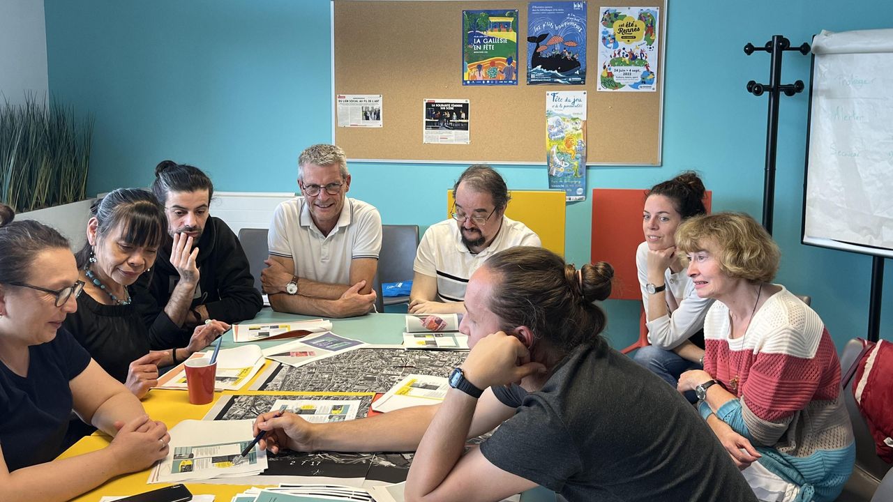 Les Nouveaux commissaires en train de plancher sur les questions graphiques.