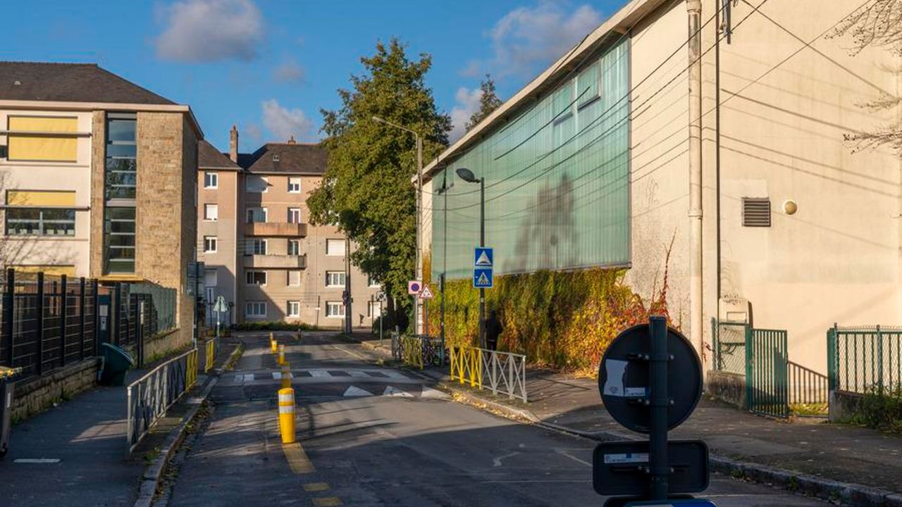 Vue du gymnase de l'extérieur 