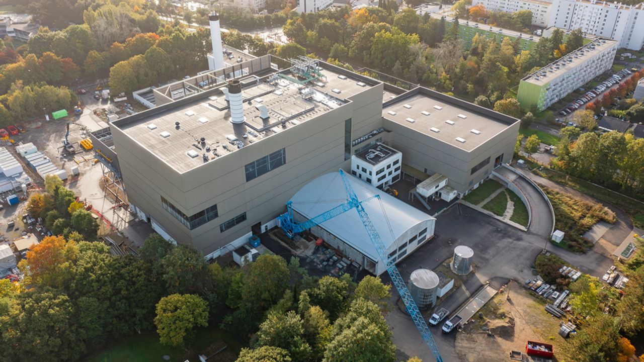 Vue aérienne de l'usine de valorisation des déchets en fin de travaux