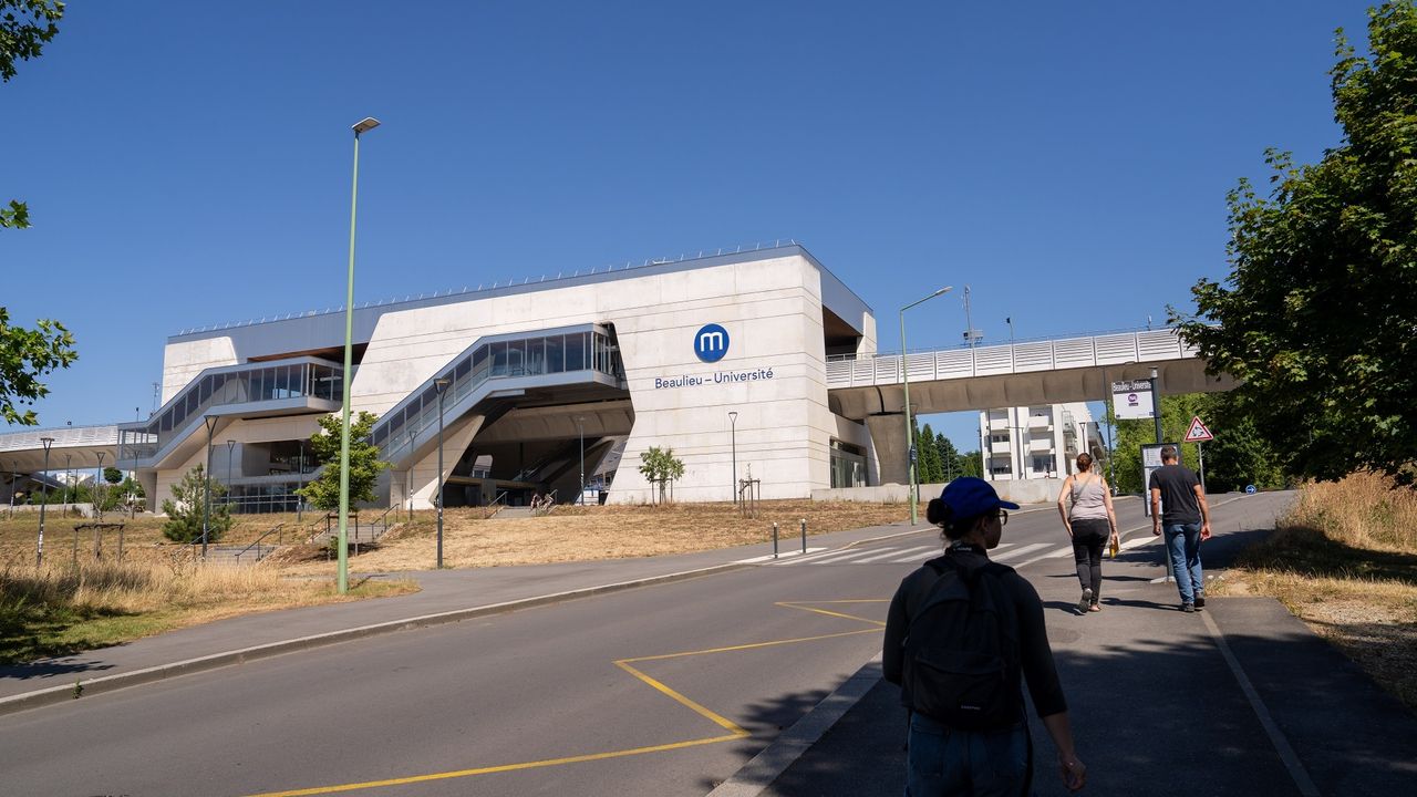 La station Beaulieu Université sur la ligne b du métro.