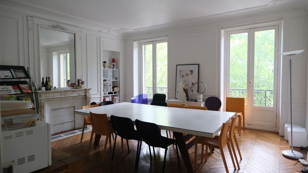 Salle de réunion (et déjeuner) Snowden