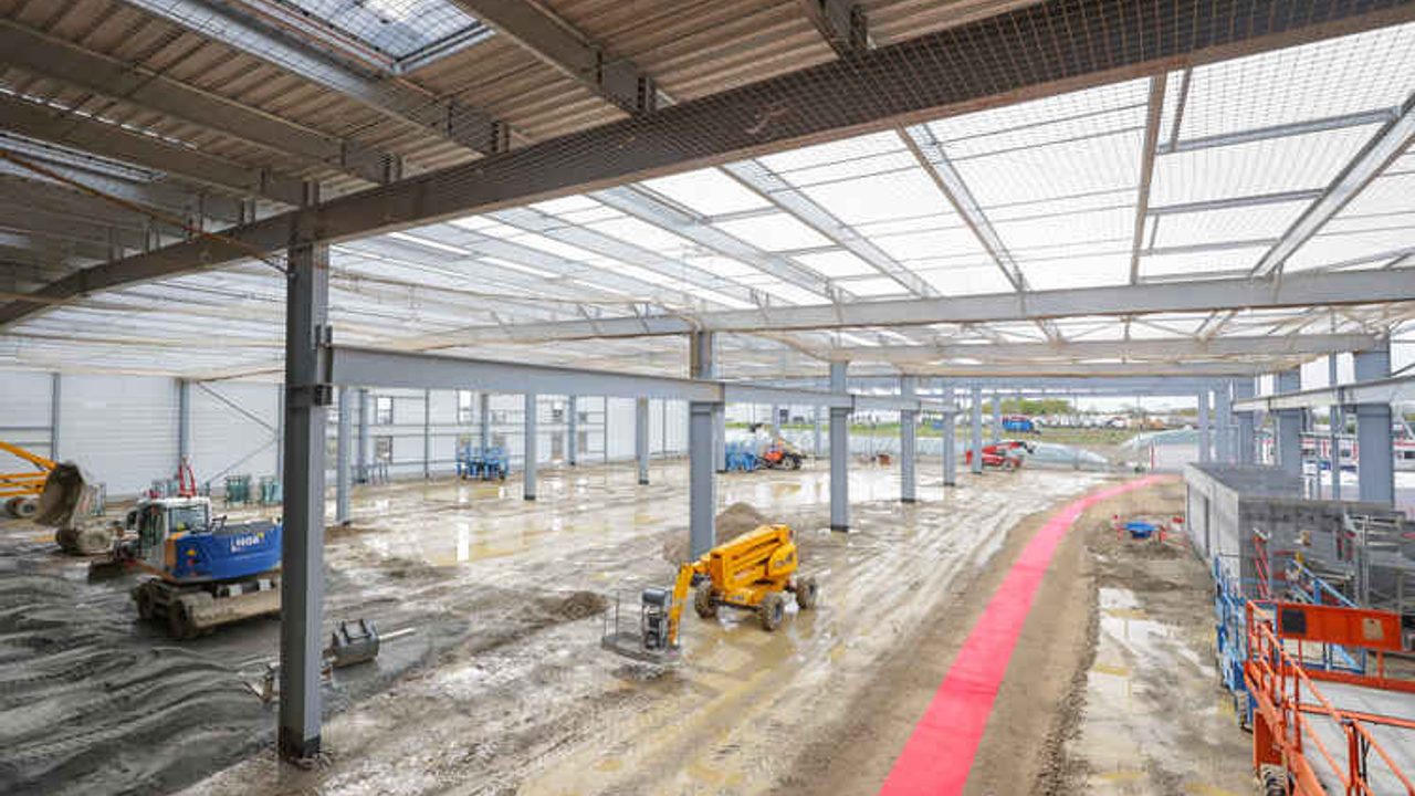 Vue des machines sur le chantier