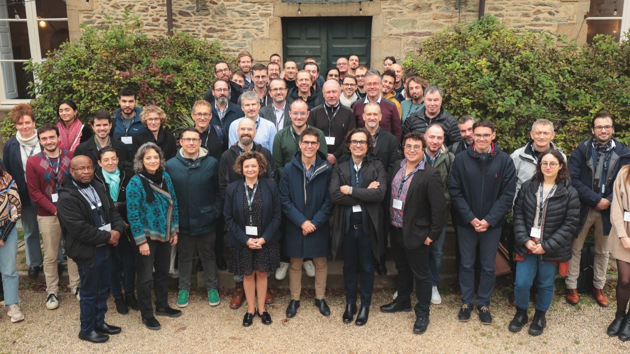 Photographie des partenaires City Orchestra rassemblés pour le premier événement du projet