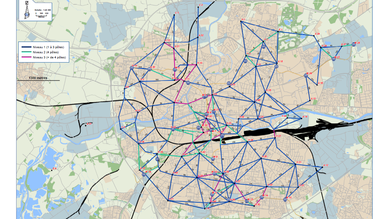 Carte des différents pôle et des liaisons de marche entre chaque pôle.