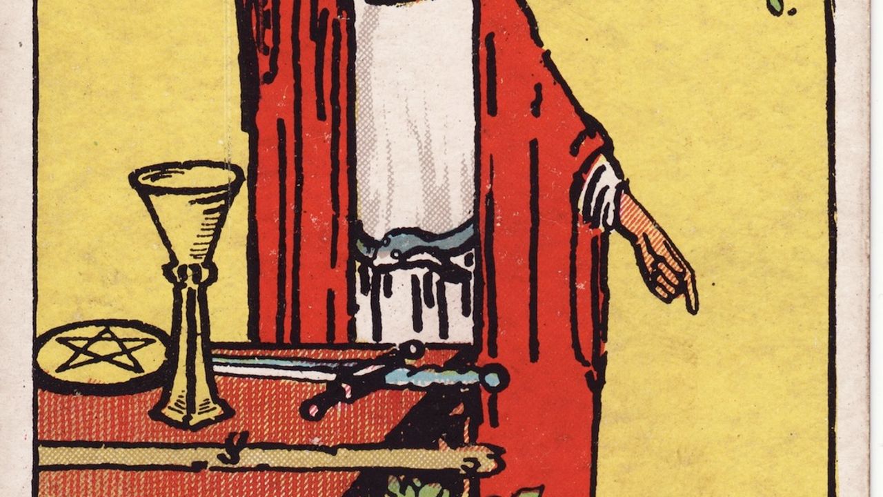 Tarot card: the magician.