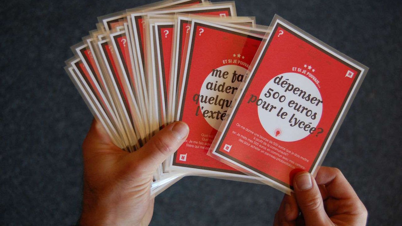 - cartes à réactions à destination de la population du lycée -