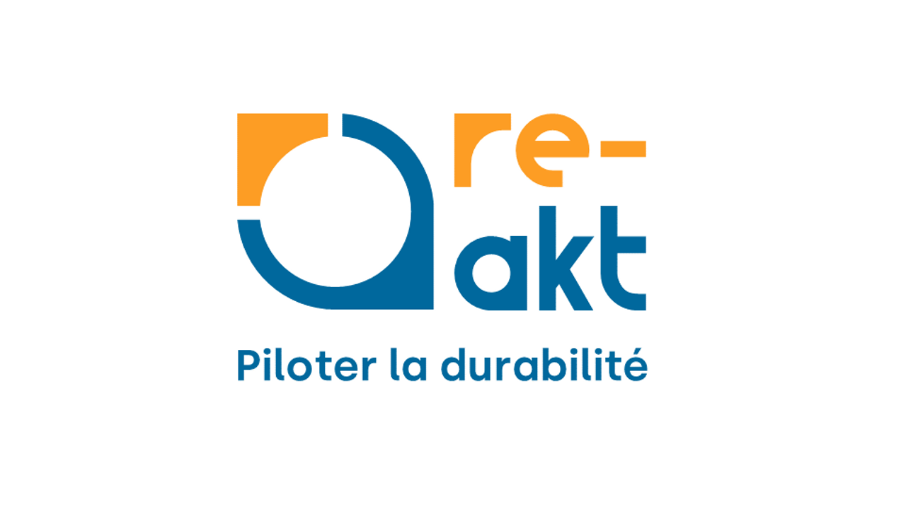 logo de re-akt avec le slogan "piloter la durabilité"